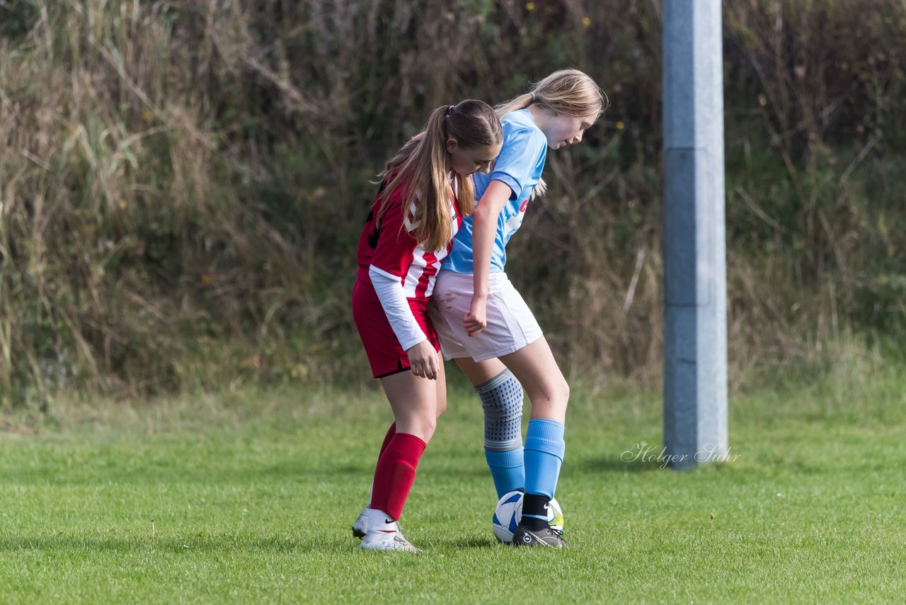 Bild 341 - wBJ TuS Tensfeld - SV Fortuna St. Juergen